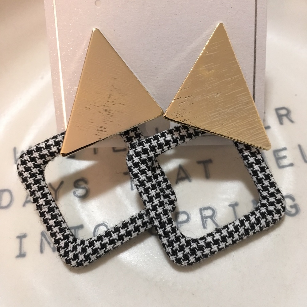 SOLD! Houndstooth Geometric Stud Earrings